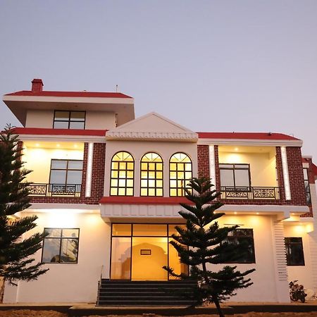 Winter Mountain Resort Pushkar Buitenkant foto