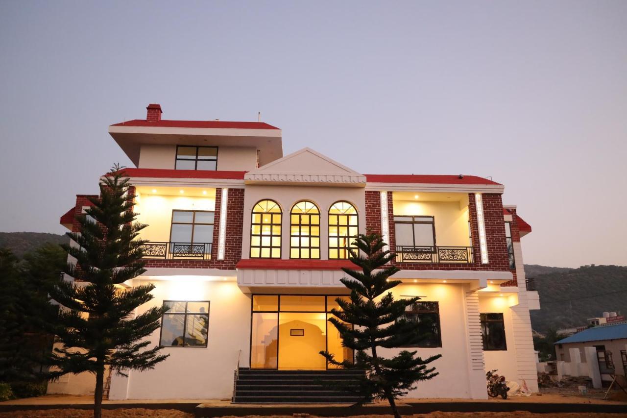 Winter Mountain Resort Pushkar Buitenkant foto
