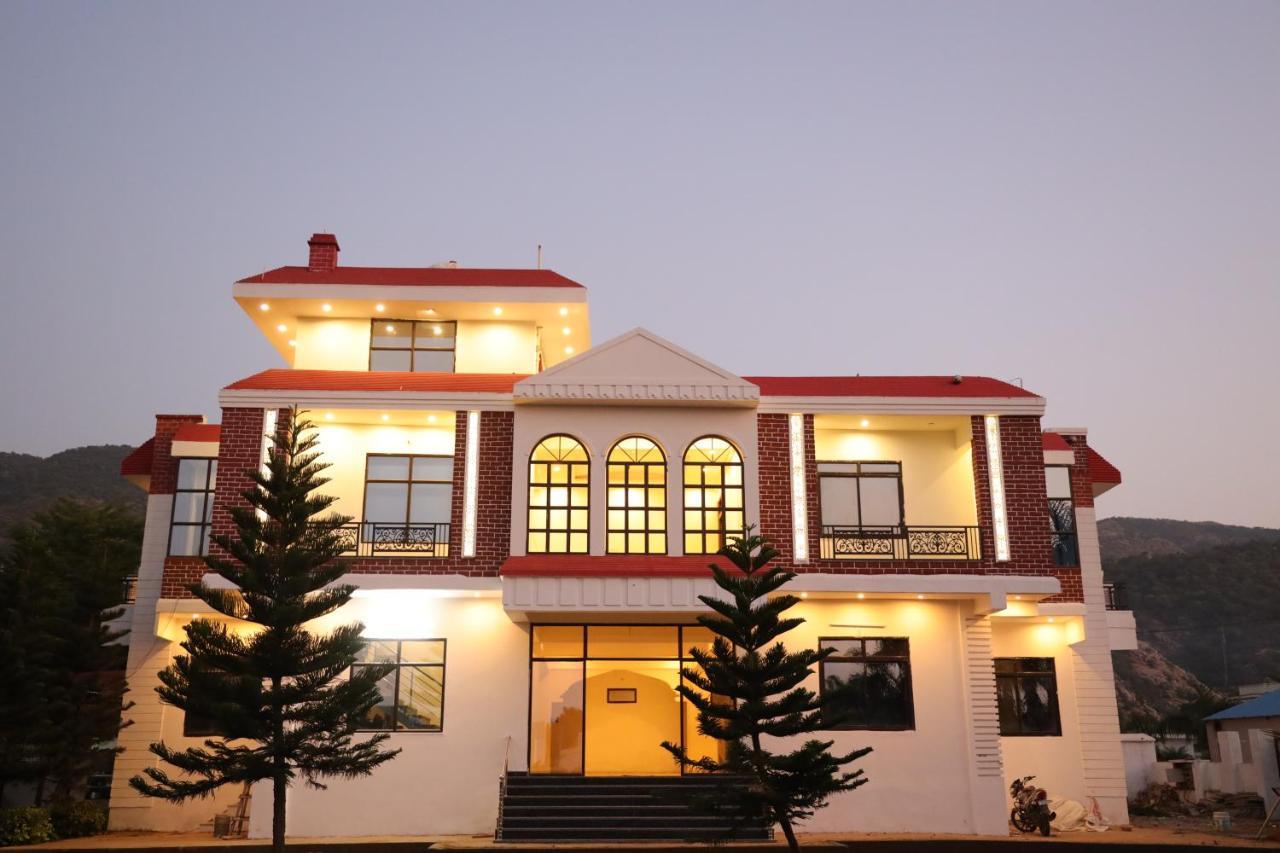 Winter Mountain Resort Pushkar Buitenkant foto