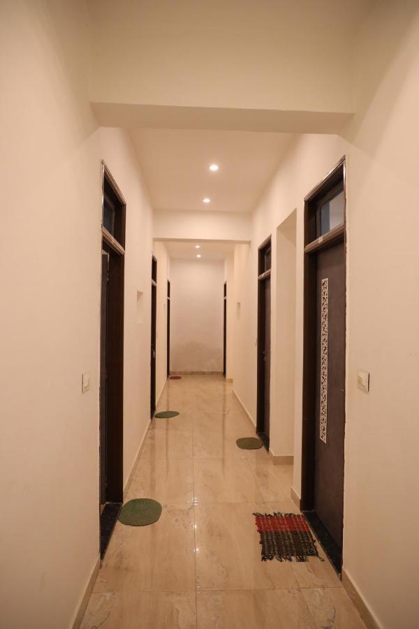 Winter Mountain Resort Pushkar Buitenkant foto