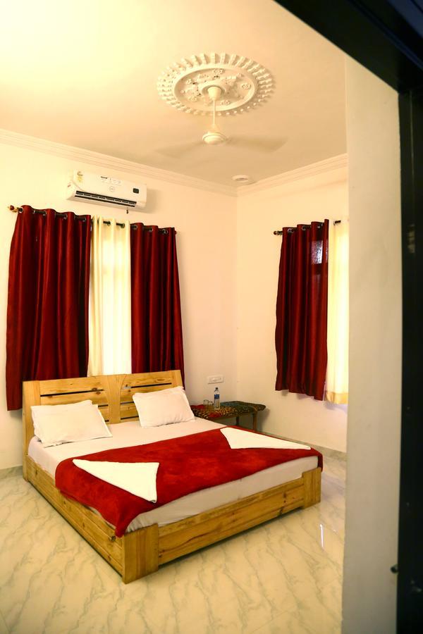 Winter Mountain Resort Pushkar Buitenkant foto