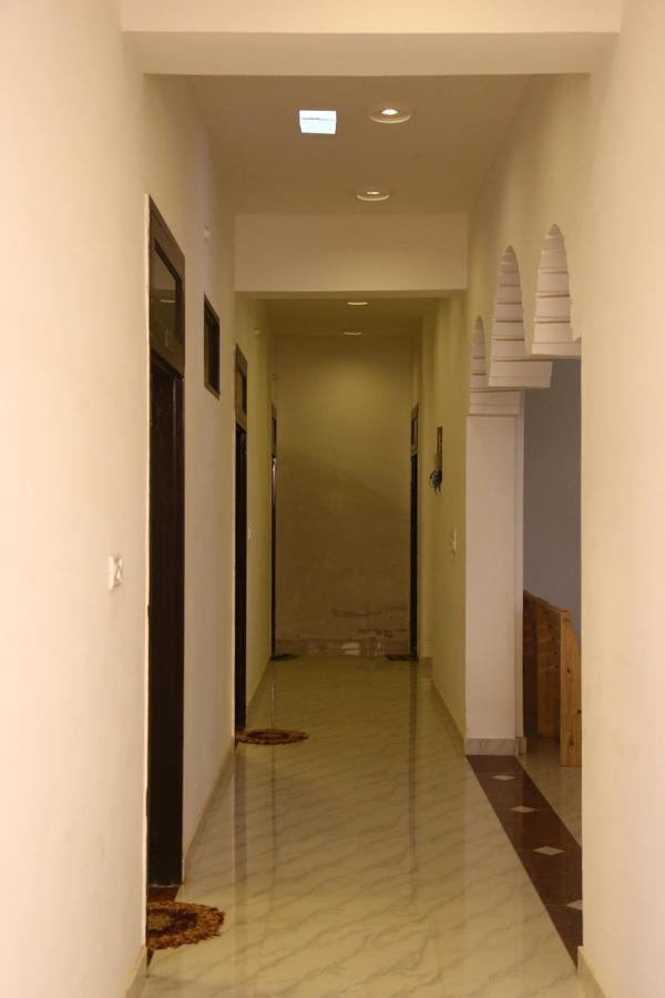 Winter Mountain Resort Pushkar Buitenkant foto